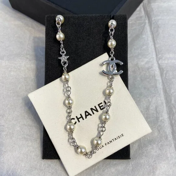 Auth Chanel NWT Pearl & Strass CC Choker with Star Accents - Picture 4 of 5